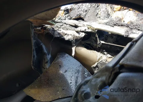 2010 Toyota Corolla Le z USA, uszkodzony, nr VIN 1NXBU4EEXAZ356356